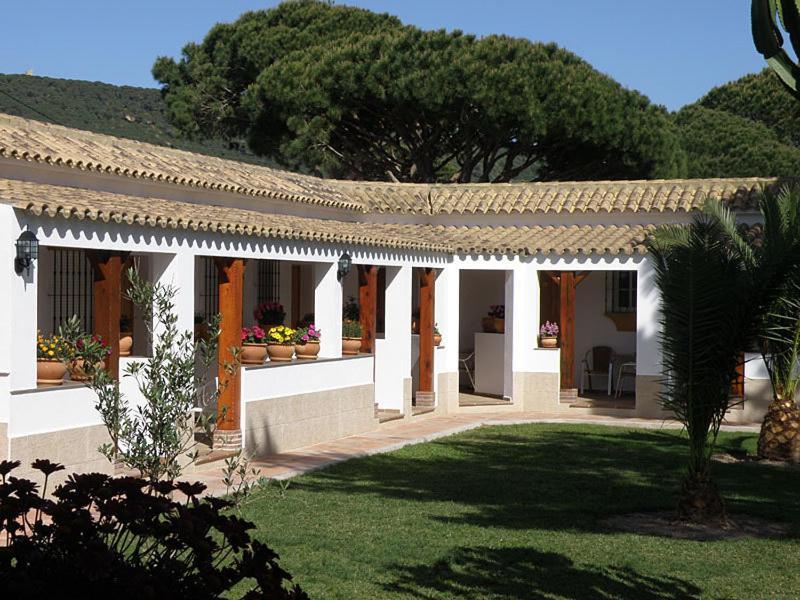 Hostal Las Acacias Los Canos De Meca Luaran gambar